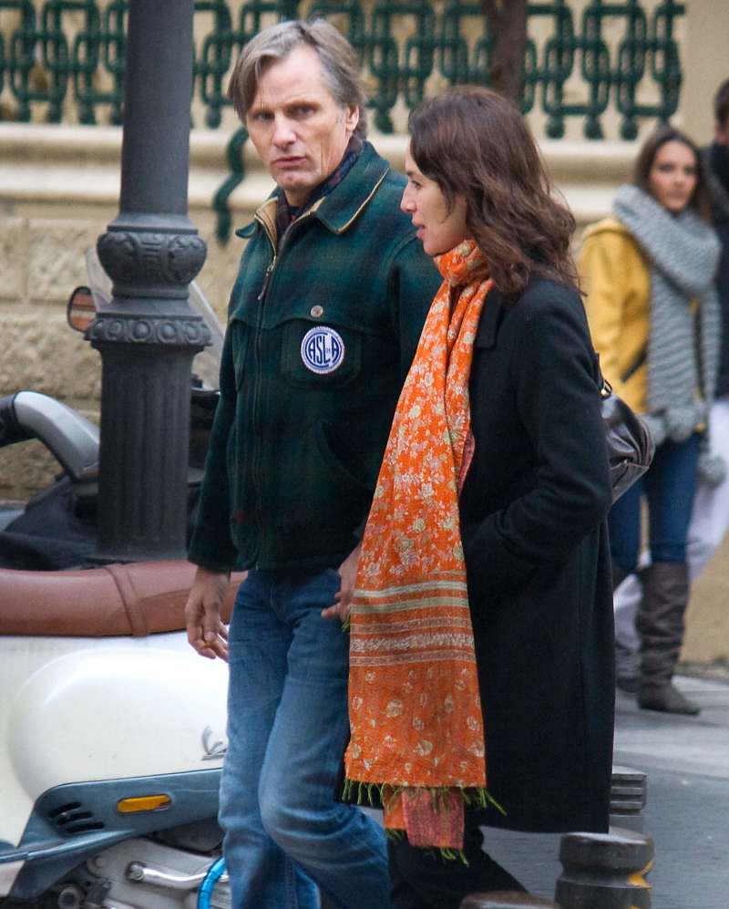 Viggo Mortensen is still with his homewrecked girlfriend Ariadna Gil, in Sp...