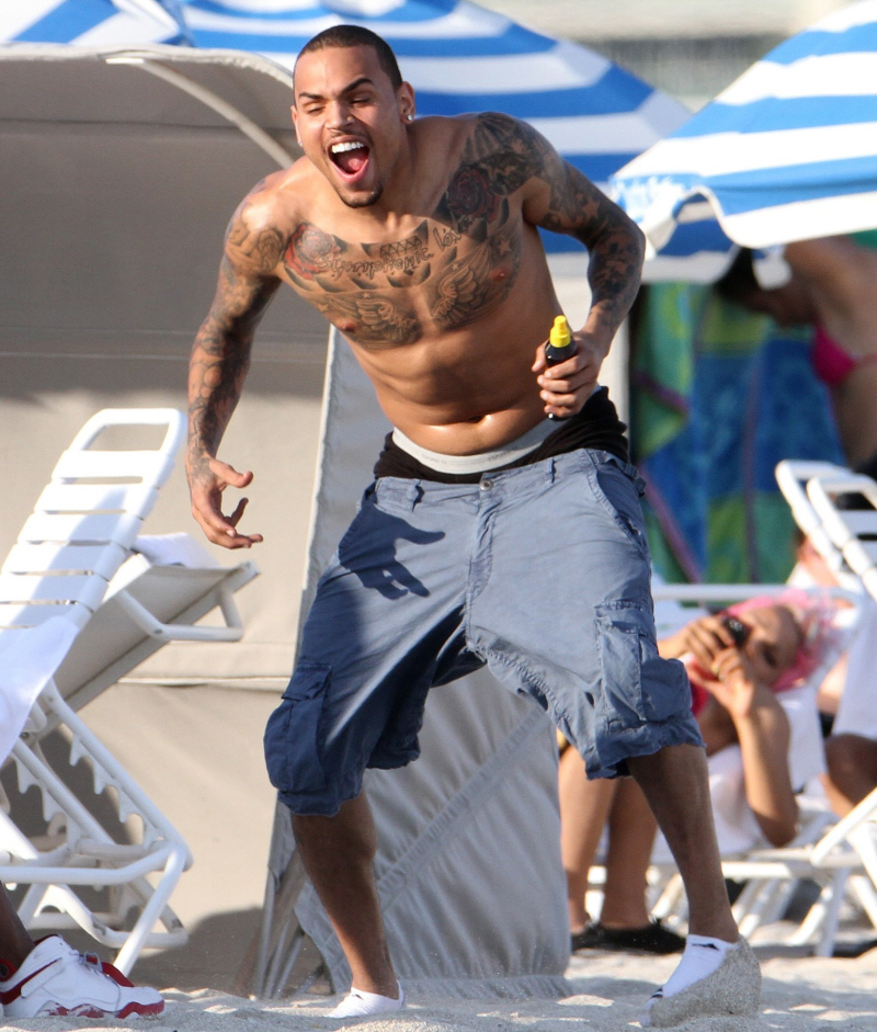 Chris Brown stole a stranger’s phone, now faces possible arrest in Florida:...