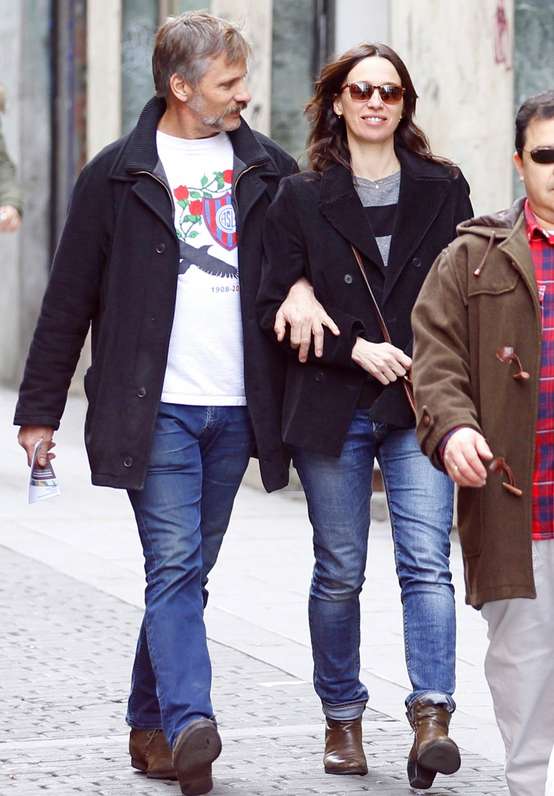 Viggo Mortensen spends time in Madrid with his girlfriend: would you still ...