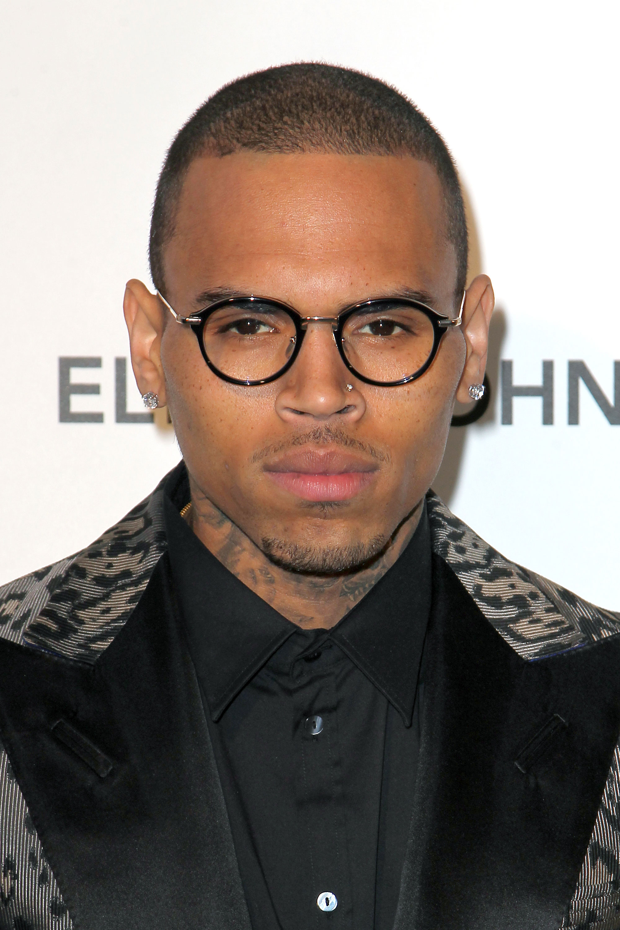 Chris Brown bought Rihanna $65k earrings" links.