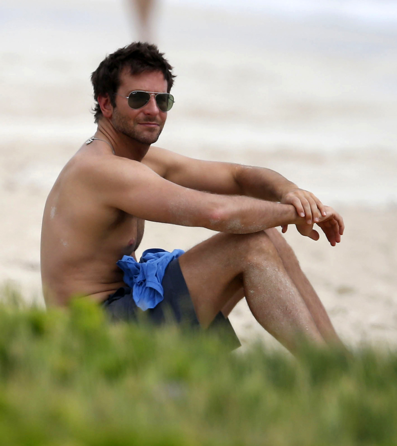 Bradley Cooper is shirtless, lonely & weird in Hawaii: would you hit it...