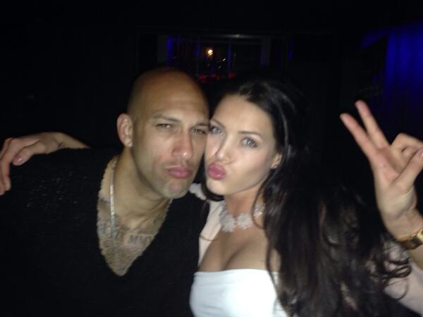 Tim Howard has a hot, 24-year-old Scottish girlfriend who doesn’t even like...