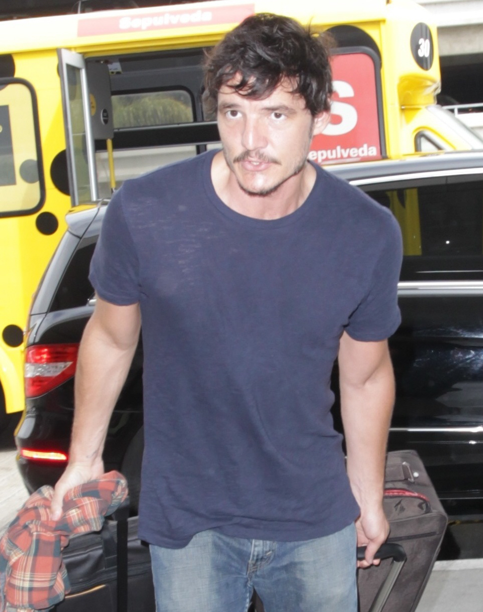 Pedro Pascal went shirtless for the ALS Ice Bucket Challenge: sexy or meh?