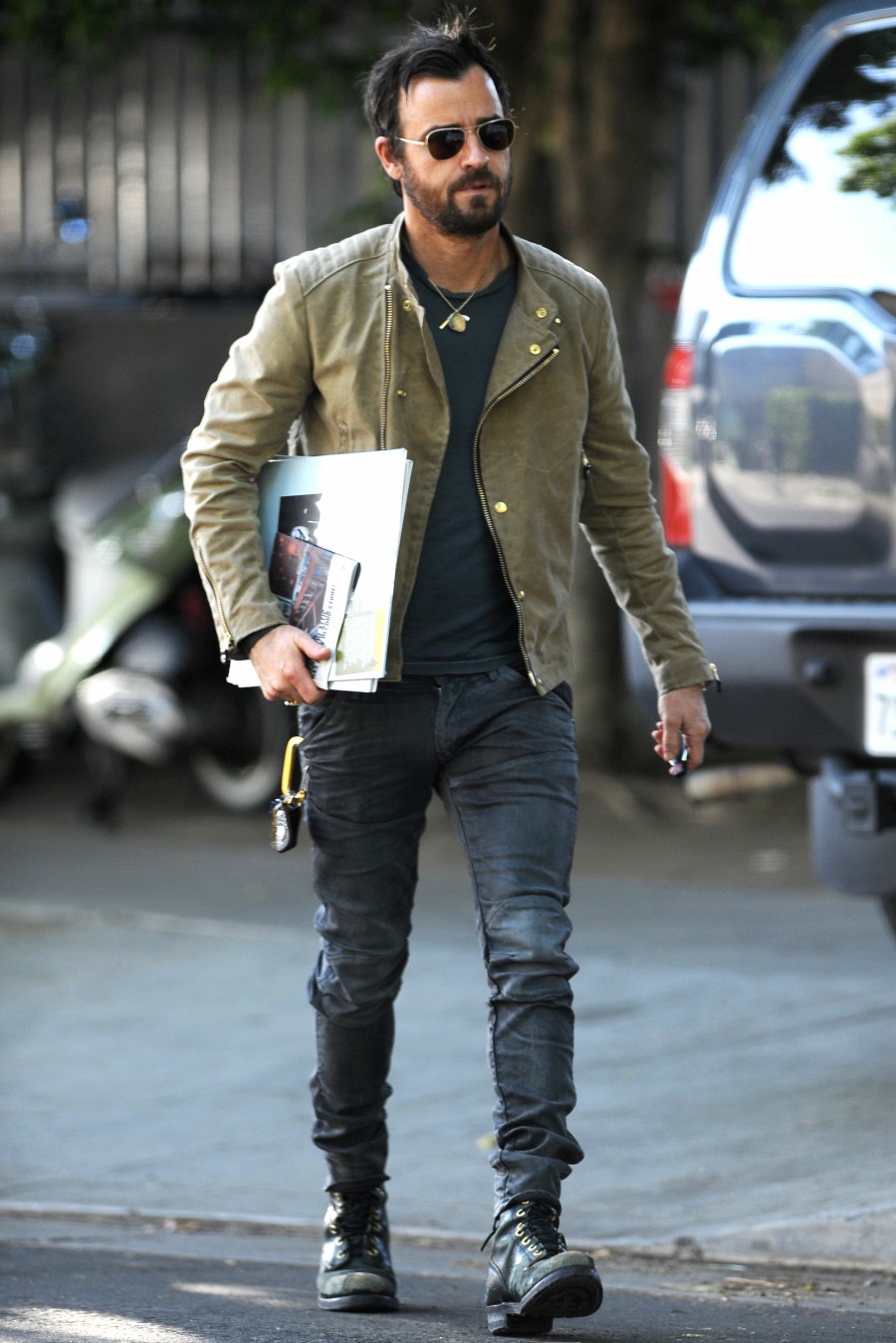 Justin Theroux Moto