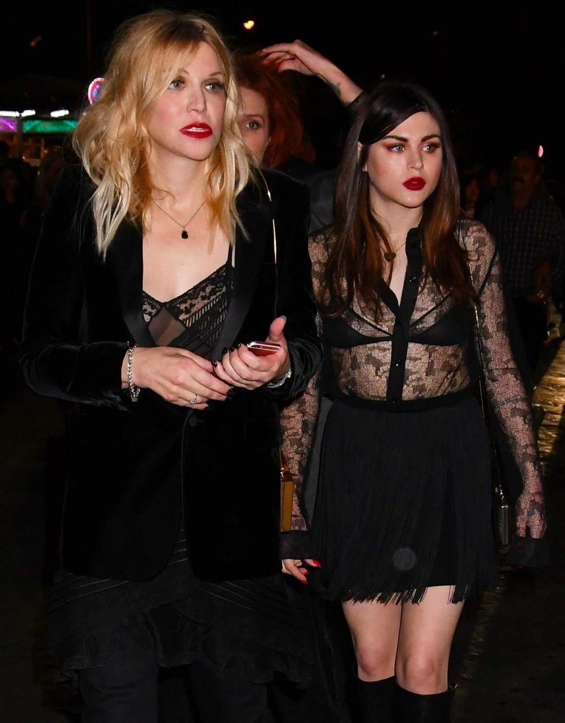 Frances Bean Cobain makes $95K a month from Kurt Cobain’s publicity rights:...