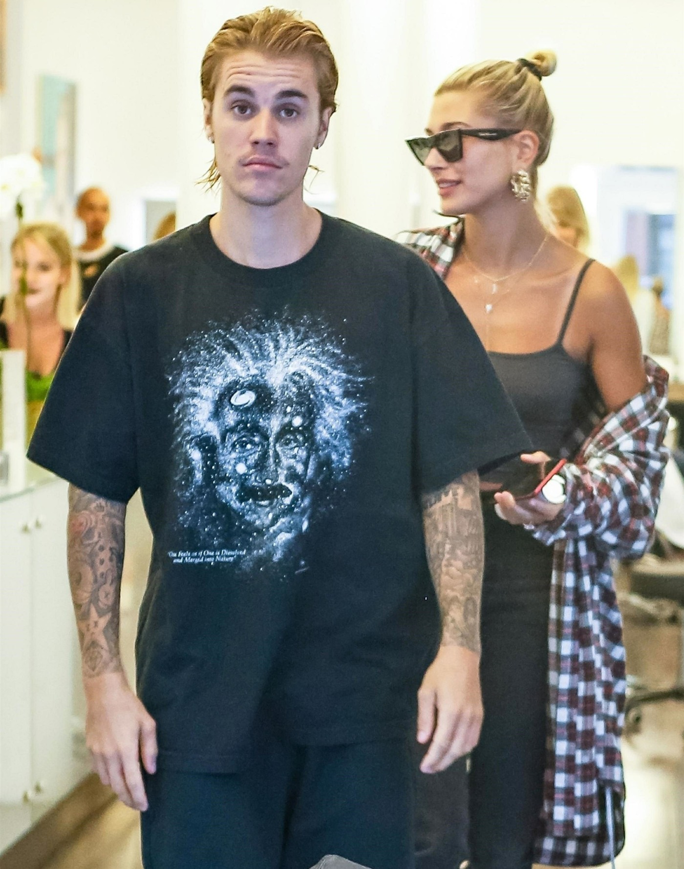 Hailey Baldwin takes Justin Bieber to get a trim at Cutler Salon in SoHo
