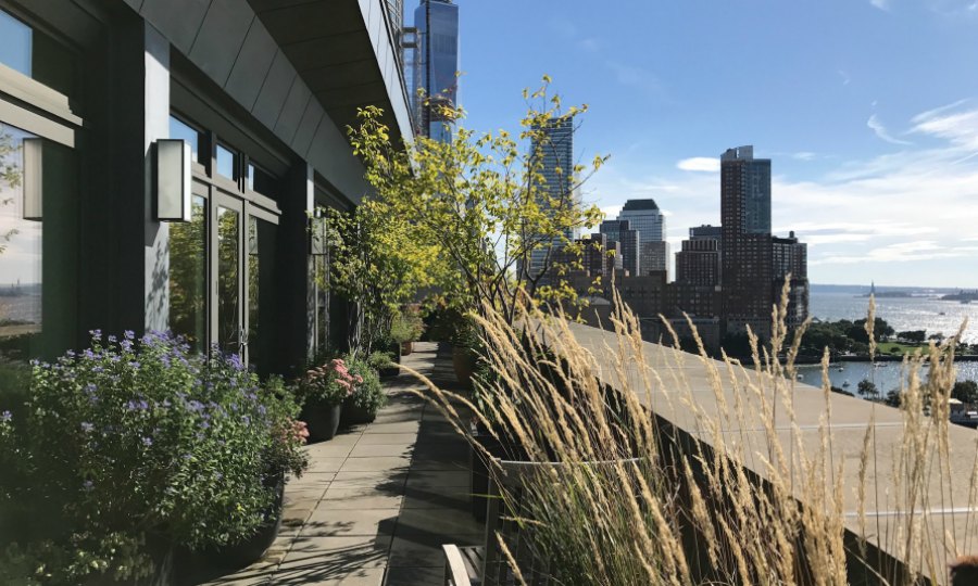 meryl-streep-penthouse-balcony-3-a