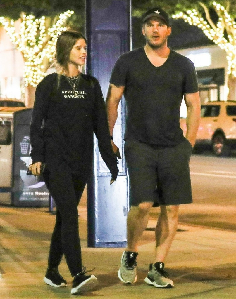 Chris Pratt and Katherine Schwarzenegger are smitten after a date night at R+D Kitchen