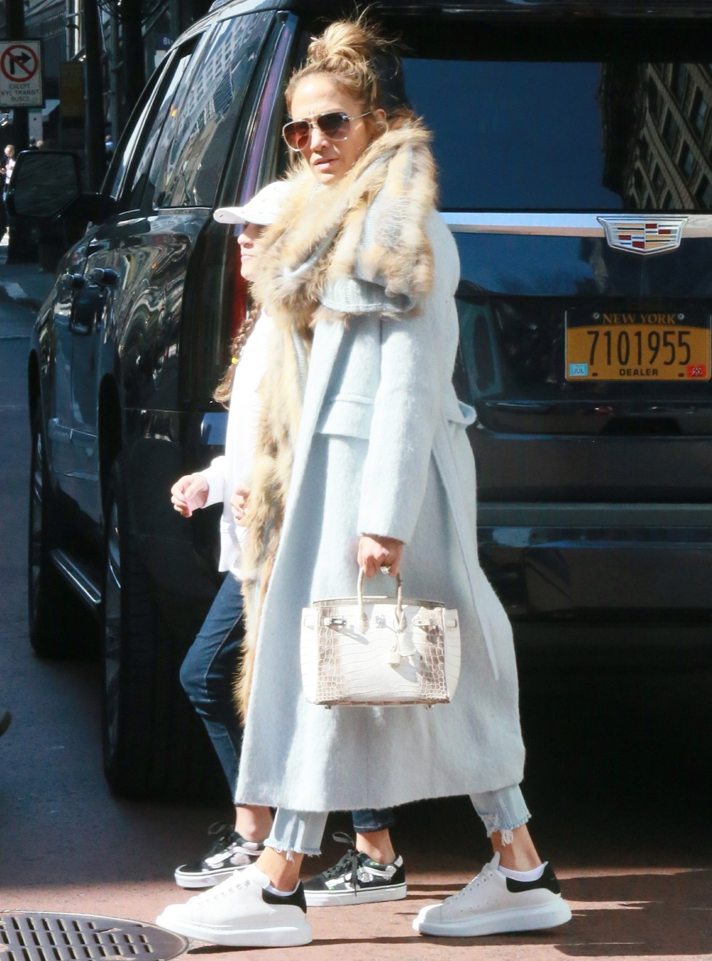 Jennifer Lopez shopping with her daughter in Manhattan