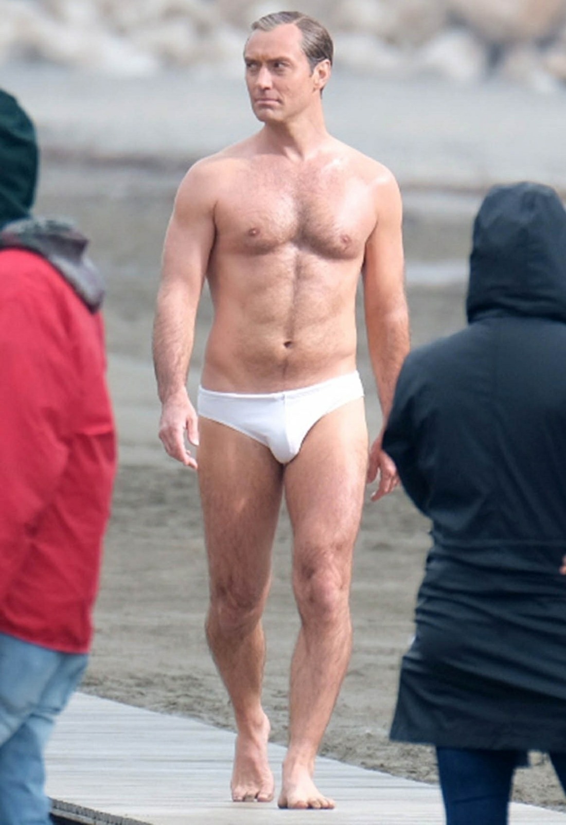 Jude Law struts his stuff in his underwear while filming in Venice