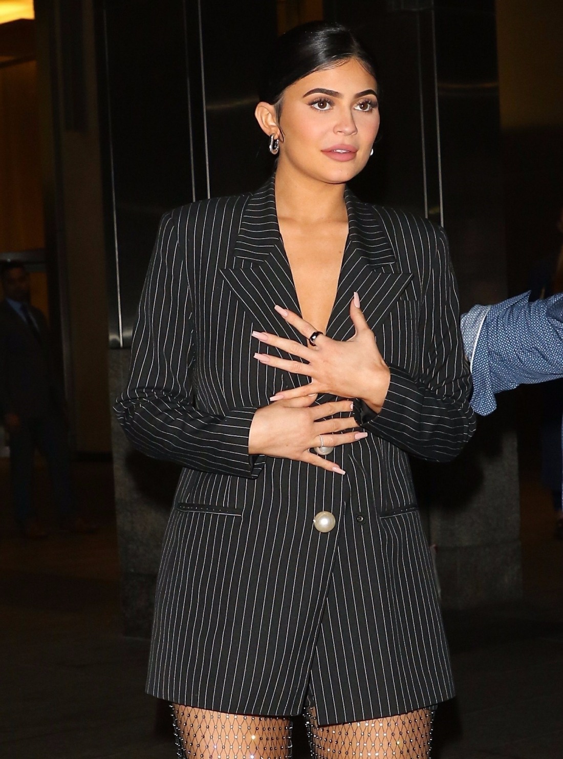 Kylie Jenner leaves dinner at Nobu stops to take photos with fans!