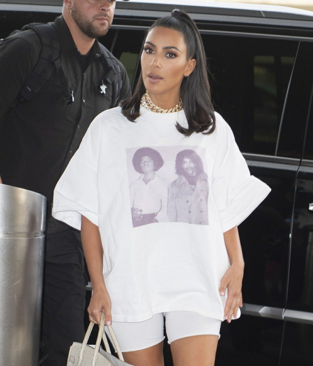 Kim Kardashian reps music icons Michael Jackson and Prince at JFK Airport