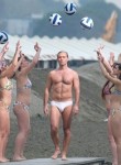 Jude Law struts his stuff in his underwear while filming in Venice