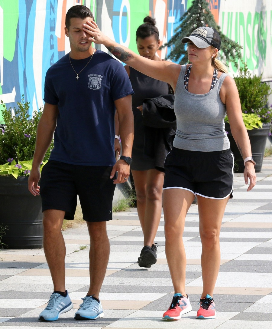 Miranda Lambert and Brendan McLoughlin go for an intense power-walk workout