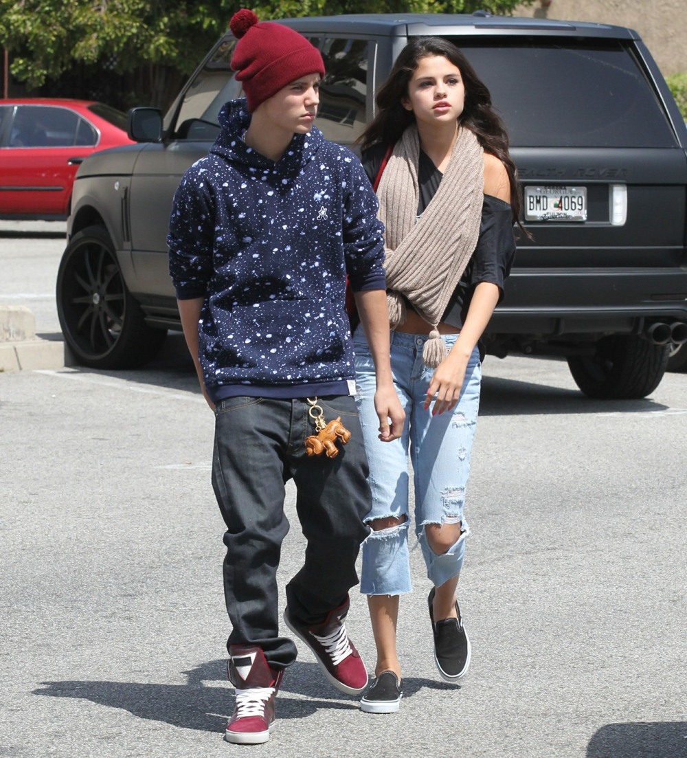 Justin and Selena hit up Panera for lunch