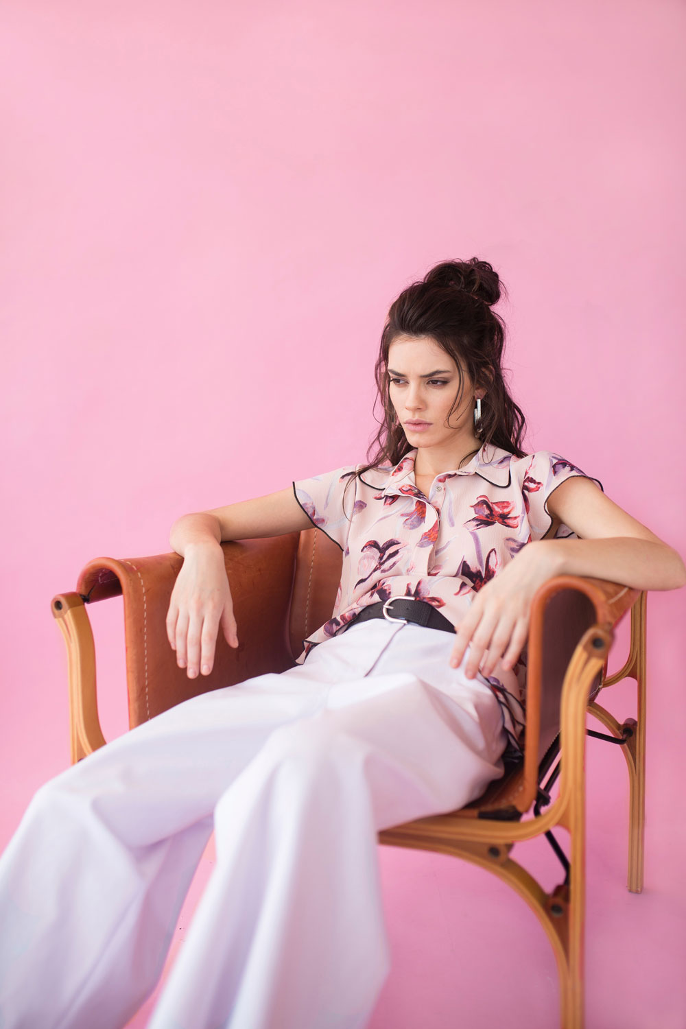 photography-of-a-woman-sitting-on-chair-1070030