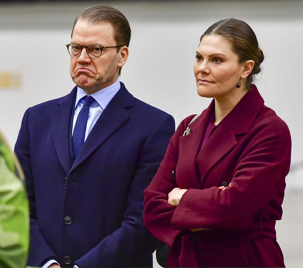 Crown Princess Victoria and Prince Daniel during the visit to the military field hospital raised for Coronavirus patients