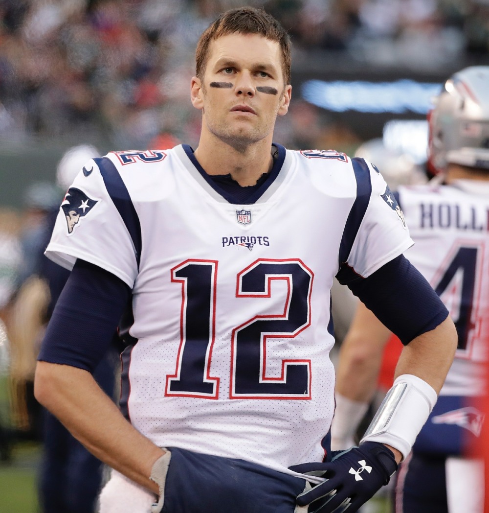 New England Patriots Quarterback Tom Brady plays against the NY Jets at the Giants Stadium