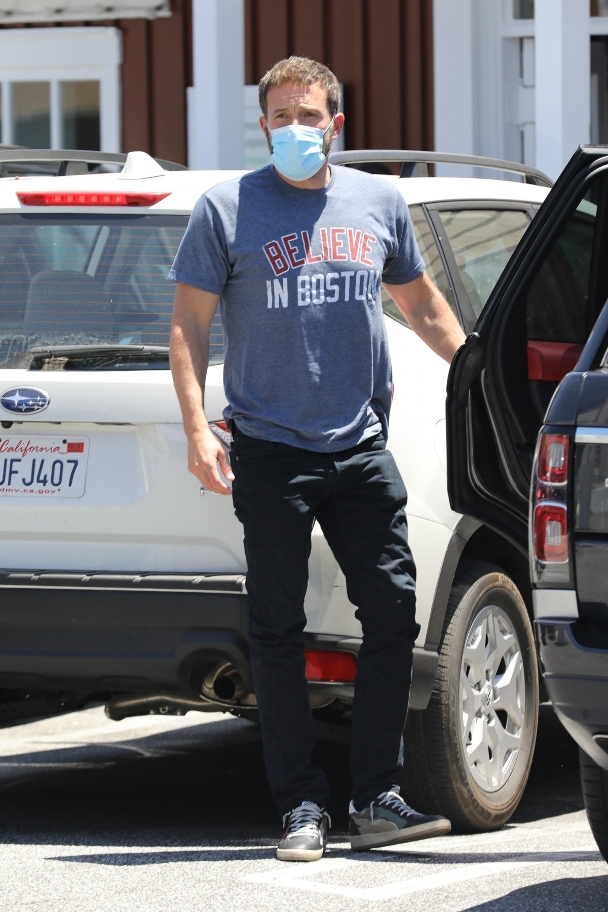 Ben Affleck out for lunch in Brentwood
