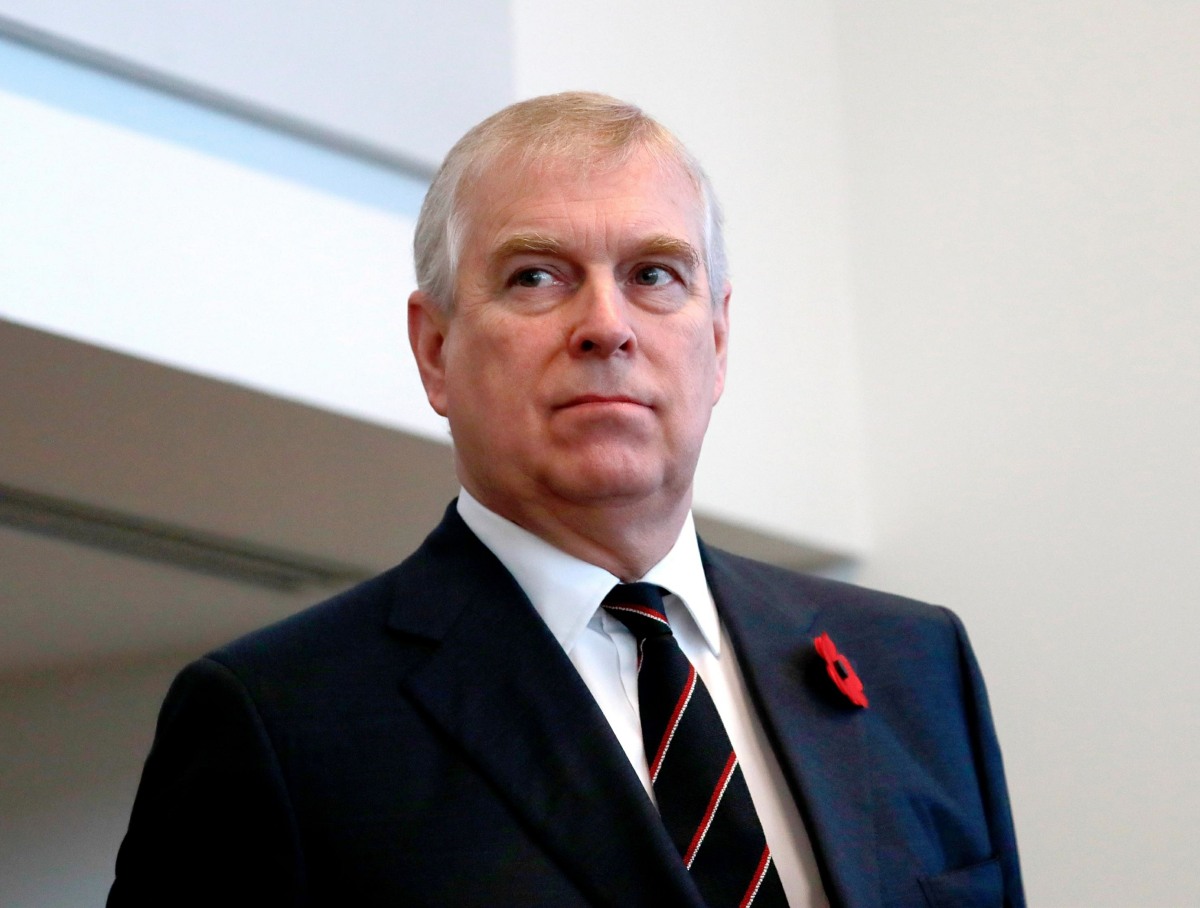 Questioned for his connection with Jeffrey Epstein, Prince Andrew "puts an end to his public commitments" **FILE PHOTOS**