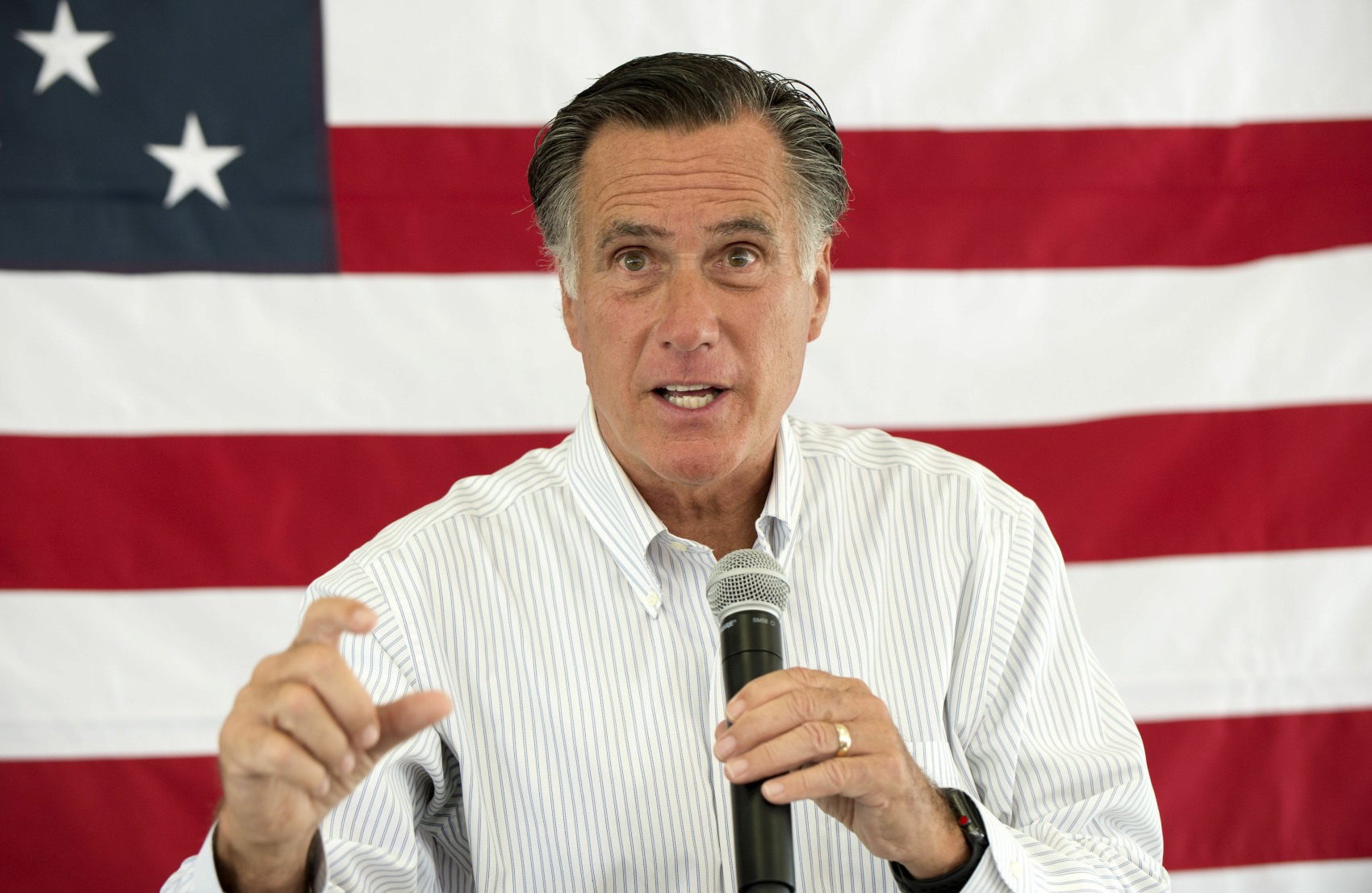 Mitt Romney Gathering on Primary Eve