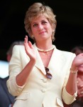 HRH PRINCESS OF WALES(HRH Princess Diana)Seen at the 1995 WimbledonTennis Championships.Bandphoto Agency PhotoB21 009812/E-36  09.07.1995