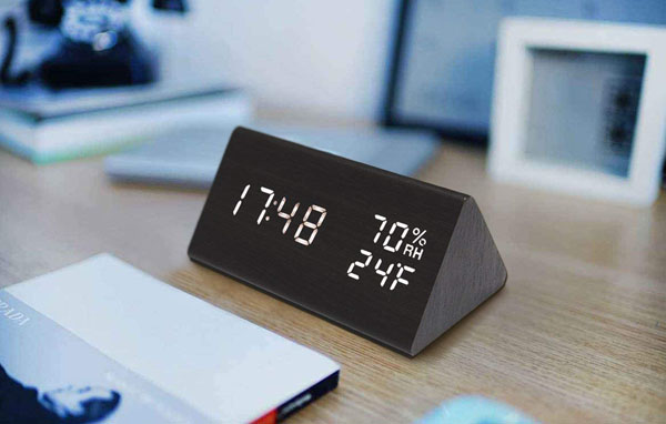 AmazonBedsideClock