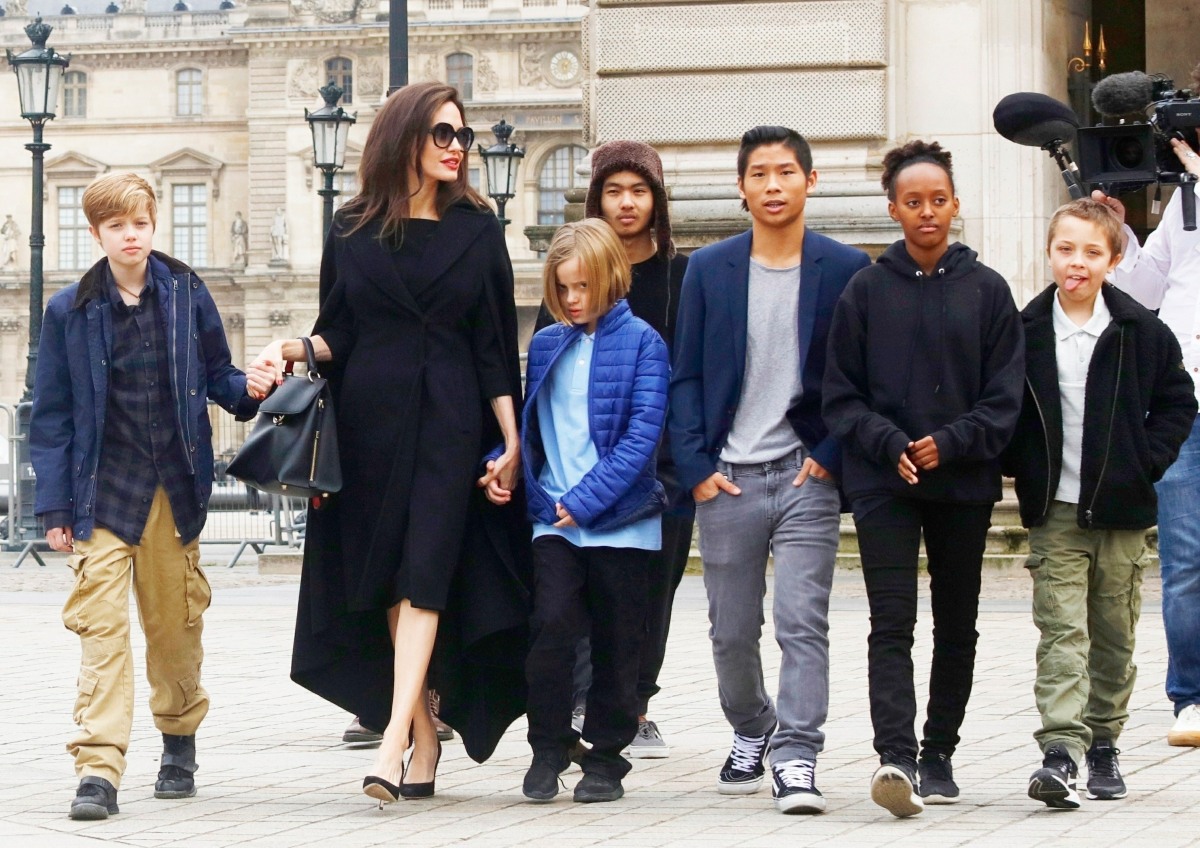 Angelina Jolie and her children enjoy a day out in Paris