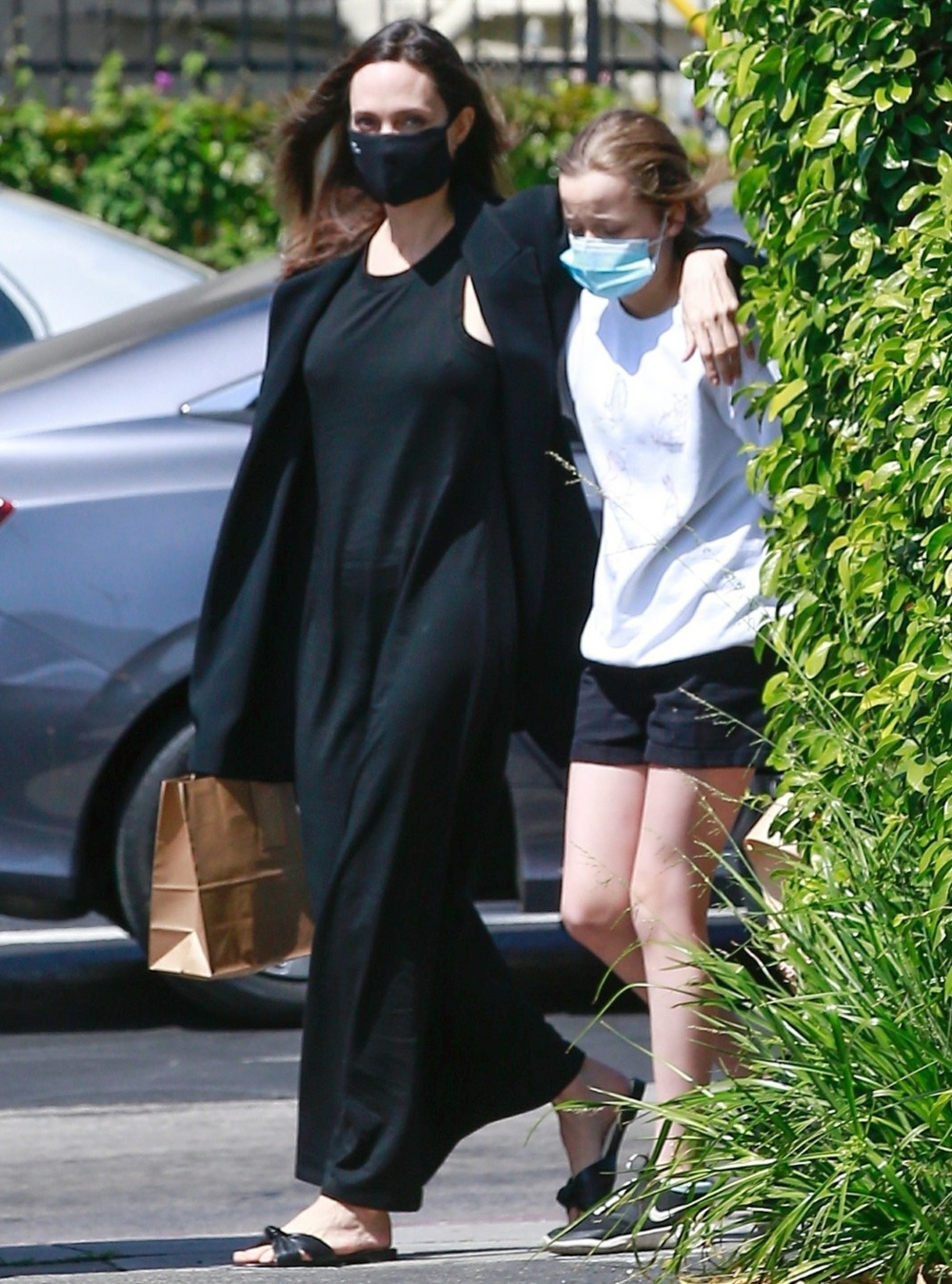 Angelina Jolie and her daughter Vivienne go shopping for flowers together