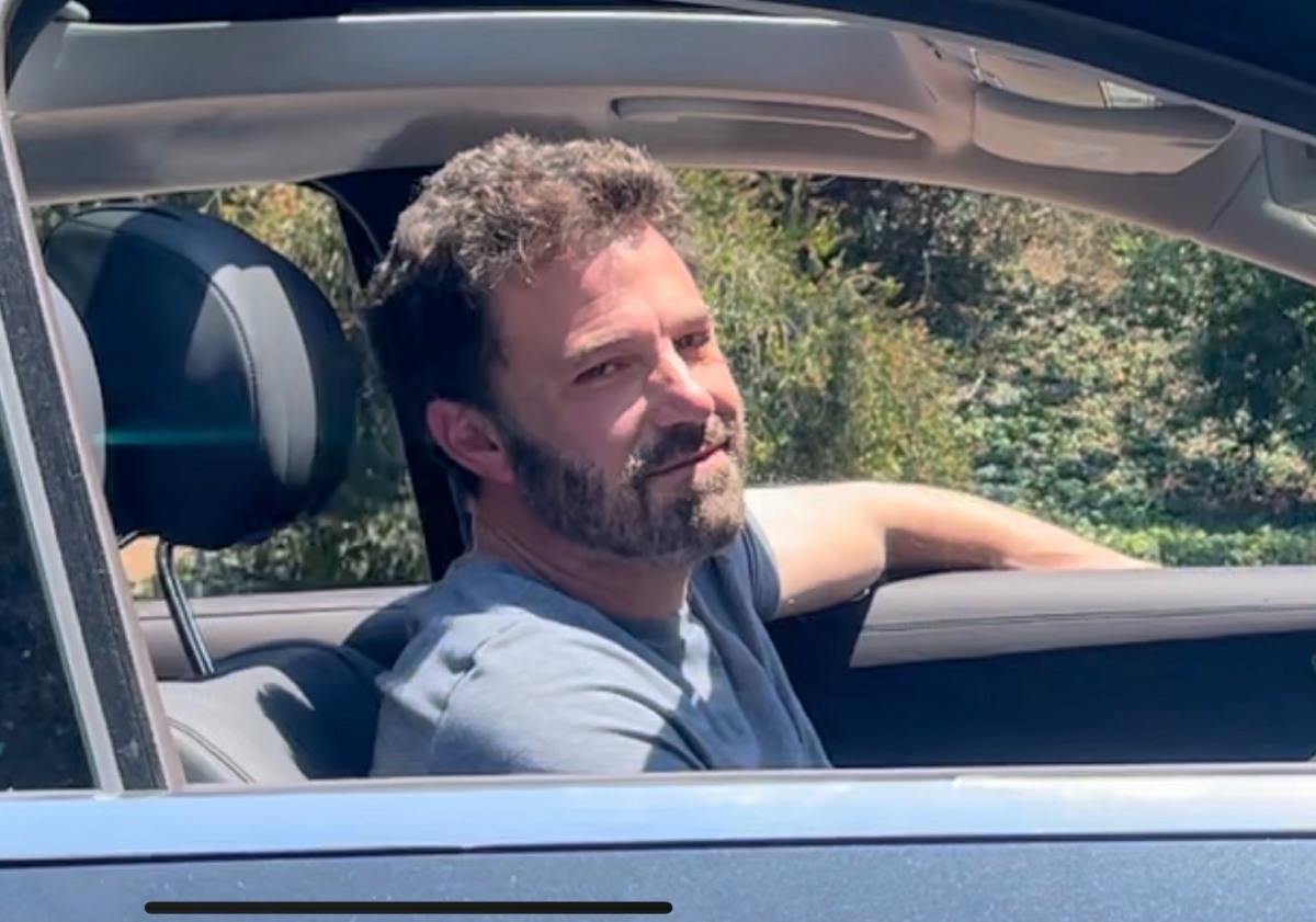 Ben Affleck looks Happy and Tired leaving Jennifer Lopez's LA home