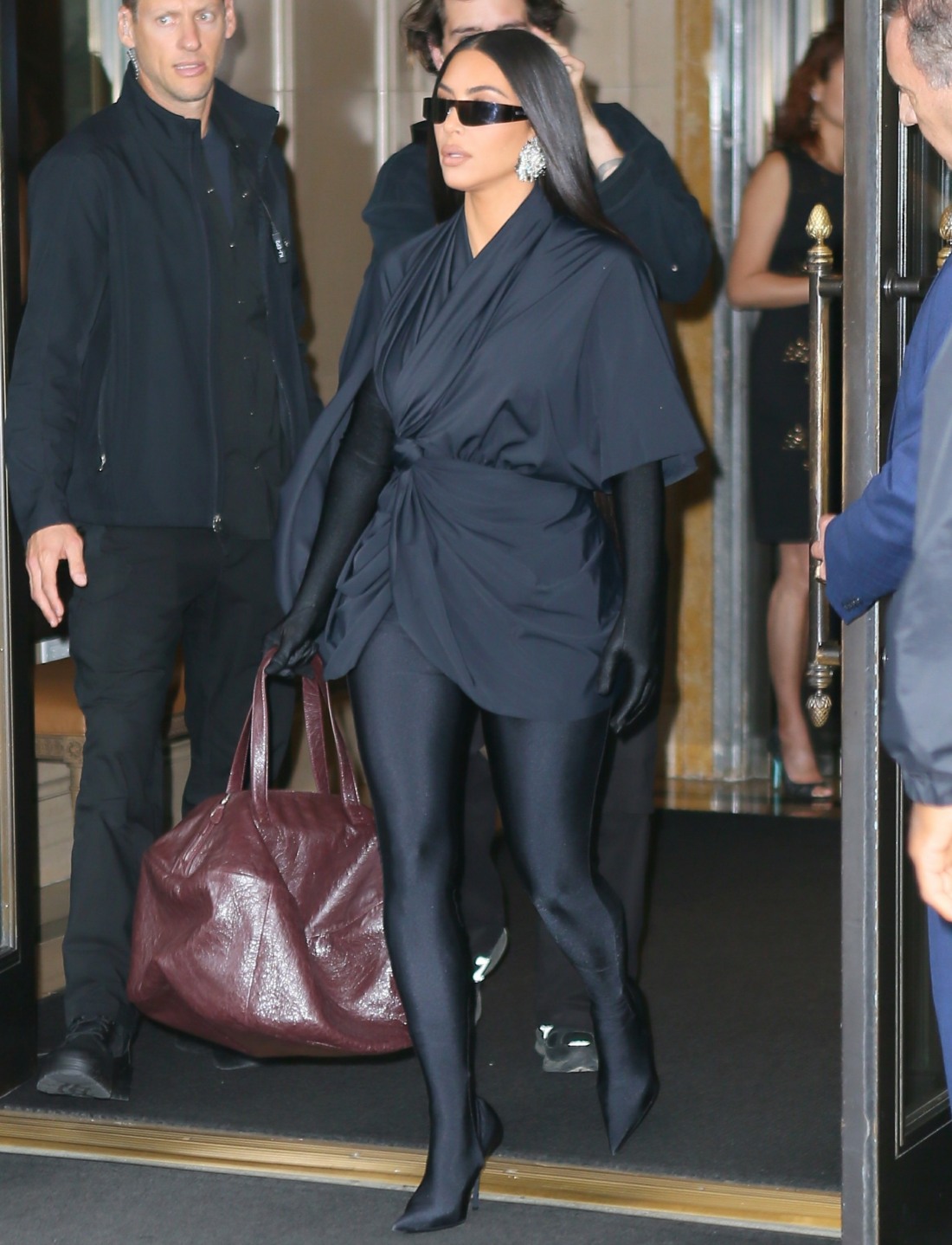 Kim Kardashian leaves the Ritz Carlton and heads to SNL for rehearsals