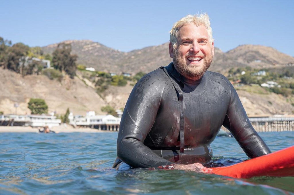 Jonah_Hill_Surfing_1