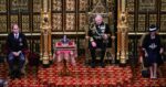 kaltak | Prens William, Parlamento açılışında Rose Hanbury'nin kocasının arkasından yürüdü