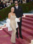 kaltak | Kim Kardashian, Met Gala'da Marilyn Monroe elbisesine onarılamaz bir şekilde zarar verdi.