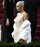 kaltak | Ripley Müzesi, Kim Kardashian'ın Marilyn Monroe'nun elbisesine zarar vermediğini iddia etti