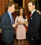 kaltak | Düşes Kate, William ile temasa geçmek için Prens Harry'e 'mesaj gönderdi' mi?