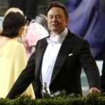 kaltak | Elon Musk, Twitter'ı satın almasıyla ilgili tartışmalara katılmayı bıraktı