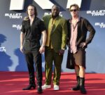 kaltak | Brad Pitt, Berlin 'Bullet Train' galasına kumsal keten bir etek giydi.