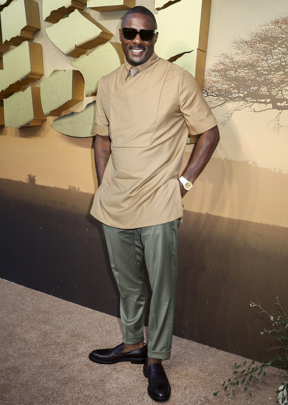 kaltak | "TGIF, işte Idris Elba'nın Hackney'de güzel görünen bazı fotoğrafları" linkleri