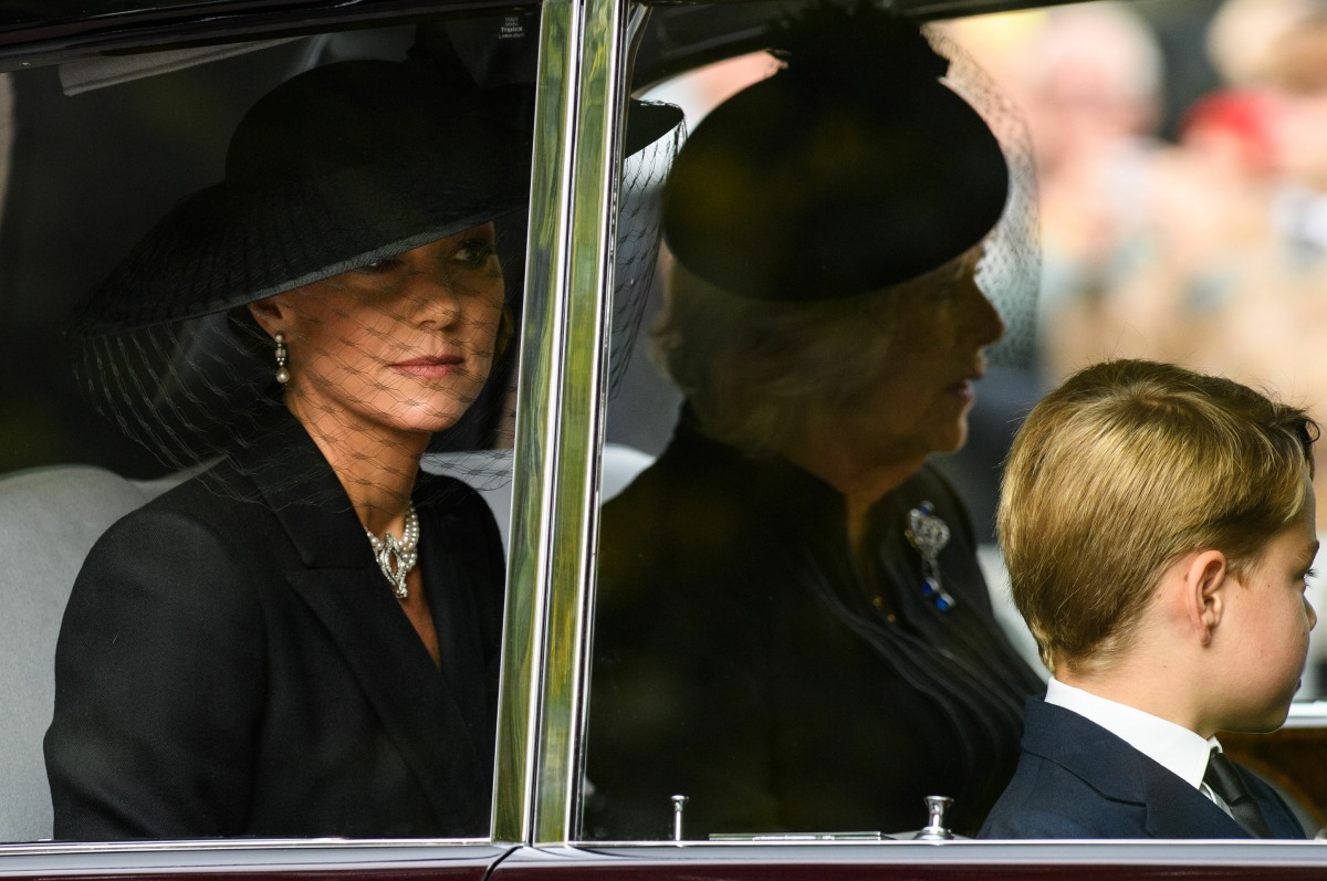 kaltak | Galler Prensesi, cenazesi için QEII'nin mücevherlerinden daha fazlasını 'ödünç aldı'