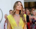 şirret | Olivia Wilde'ın 'teflon bir dış görünüşü' var, medyanın 'kadınları birbirine düşürdüğünü' düşünüyor