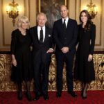 kaltak | 'Yeni Muhteşem Dörtlü' portresi: King Charles, Camilla, William ve Kate onu yukarı çekiyor