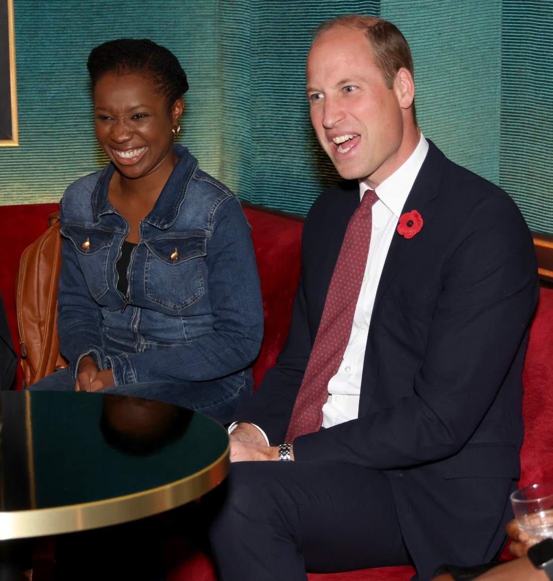 kaltak | Afrika filmi için düzenlenen bir etkinlikte Prens William'a 'Netflix ve sakin ol' denildi