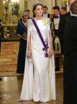 şirret | Prenses Kate, KC3'ün saltanatının ilk eyalet ziyafetinde Jenny Packham'ı giydi