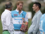 şirret | Guardian: Bir Montecito kitabevi, Prens Harry'nin 'Yedek' kitabından yalnızca 30 adet sattı!