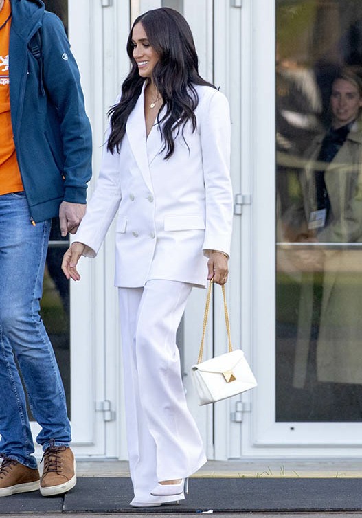 şirret | Wootton: Düşes Meghan, dikkatleri taç giyme töreninden çekmeyi başarıyor!