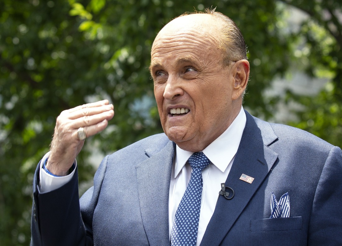 şirret | "Rudy Giuliani'nin eski çalışanı onu taciz ve tecavüzden dava ediyor" bağlantıları