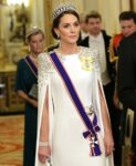 şirret | Prenses Kate taç giyme töreninde taç yerine 'çiçekli taç' takacak mı?