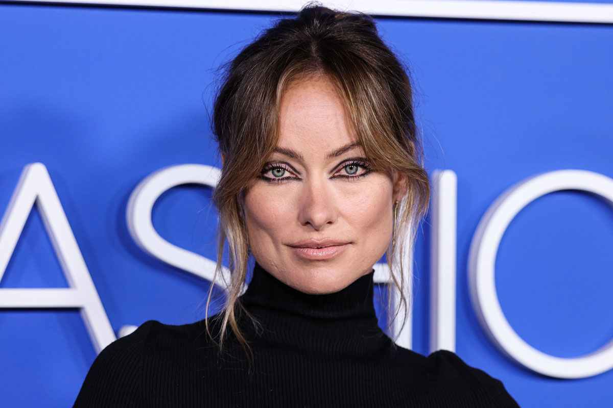 şirret | Olivia Wilde, Colton Underwood'un düğününde beyaz gelinlik giyiyor ve bununla övünüyor