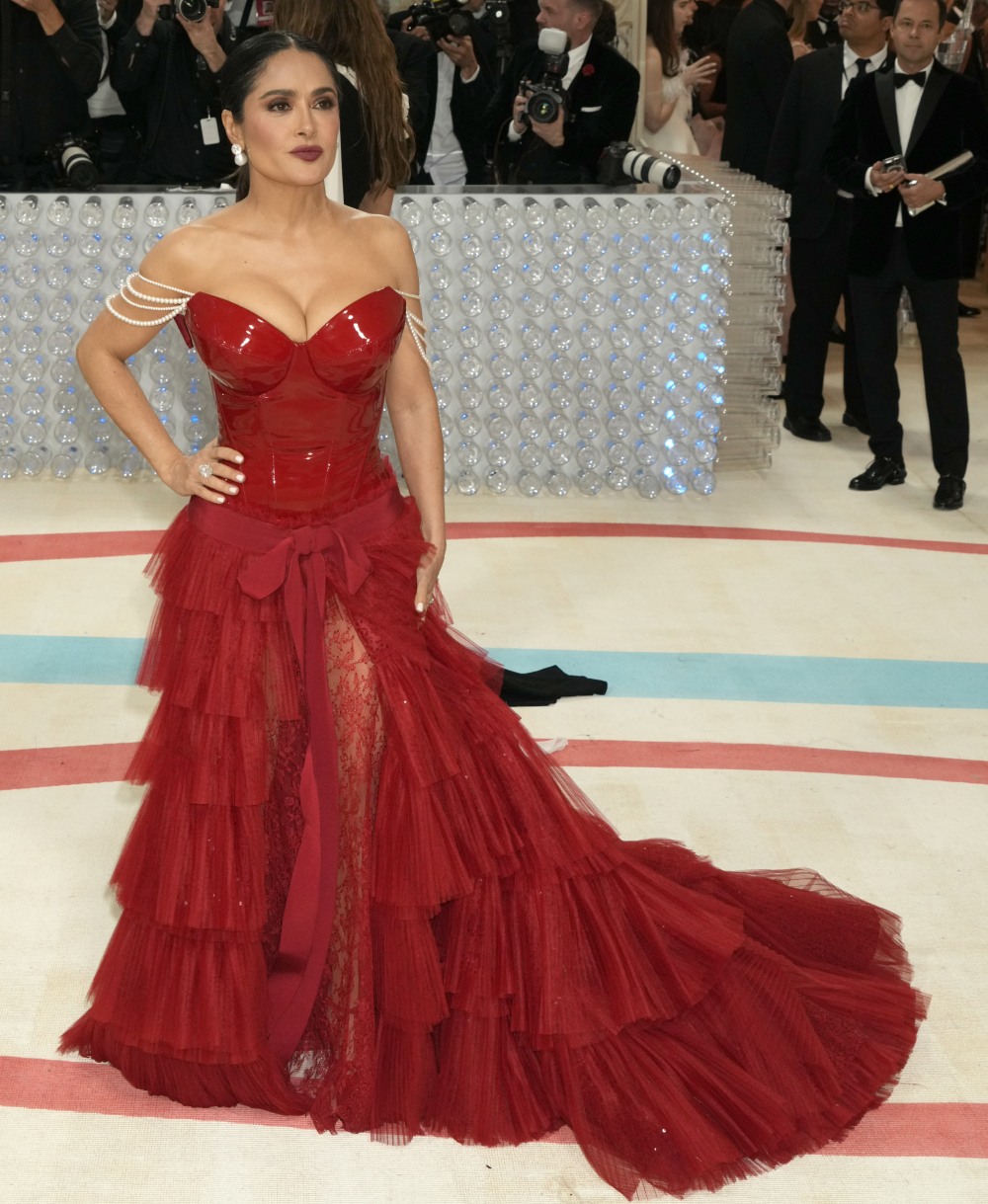 şirret | Yeni sarışın Jessica Chastain, Met Gala'da Gucci giydi: muhteşem mi?
